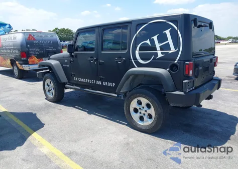 2016 Jeep Wrangler Unlimited Sport z USA, uszkodzony, nr VIN 1C4BJWDG8GL329912